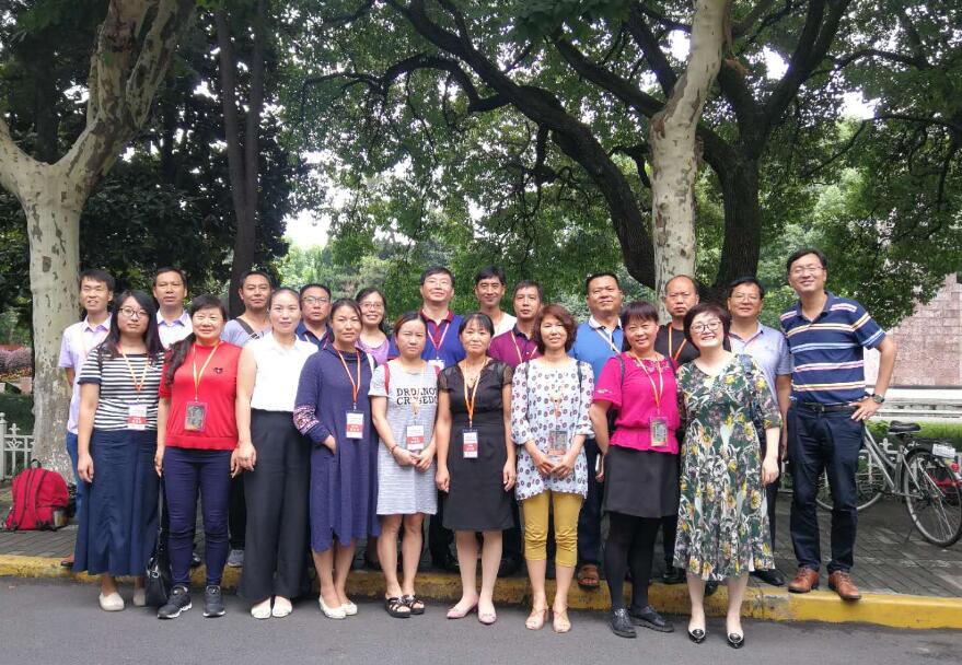 2018暑期阅读辅导老师暑期研修班合影.jpg